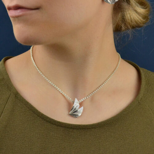 Friija Lumina korusarja, romanttinen lahja Rakkaallesi